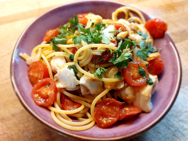 Spaghetti met kabeljauw in&nbsp;wijnsaus
